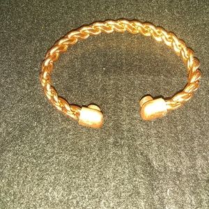 Pure copper magnetic twist cuff. Unisex